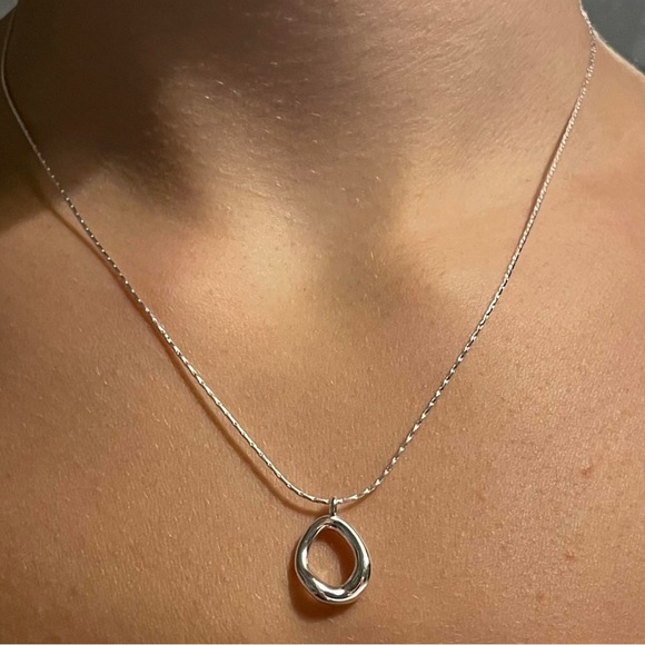 Water Droplets Necklace - Picture 4 of 4